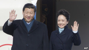 Первая леди Китая вызвала фурор в СМИ после визита в РФ