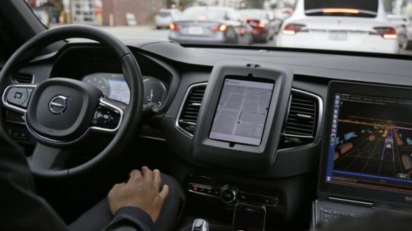 Uber приостанавливает тесты беспилотных такси в Калифорнии