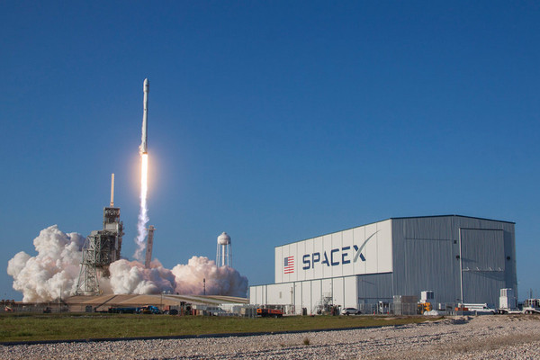 Новейший двигатель SpaceX взорвался на испытаниях